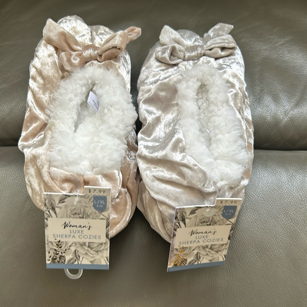 Woman’s Luxe Sherpa Cozies.